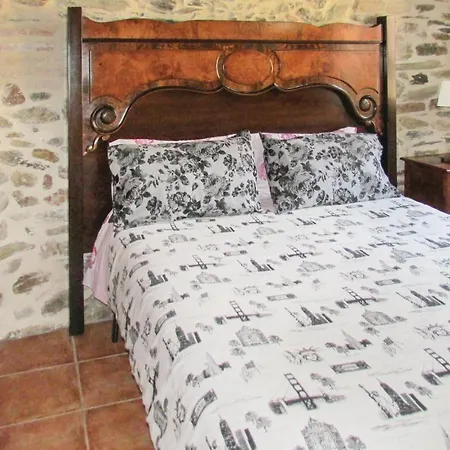 Holiday home Cozy In Aldeanue, De La Sierra With Kitchen *