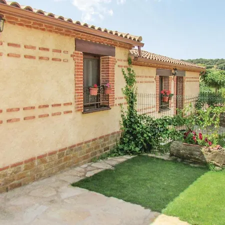 Holiday home Cozy In Aldeanue, De La Sierra With Kitchen