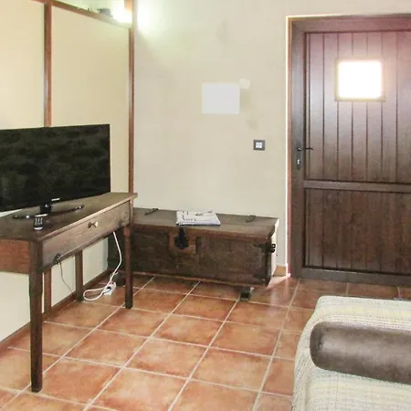 Holiday home Cozy In Aldeanue, De La Sierra With Kitchen *